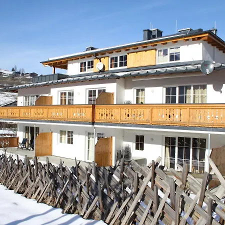 Apartment In Near Lift *