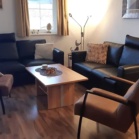 In Near Lift Apartment *